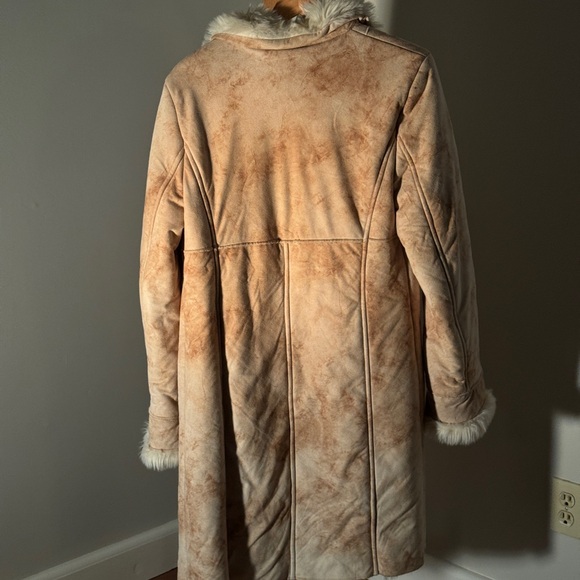 Vintage Tan Shearling Coat - Picture 5 of 9
